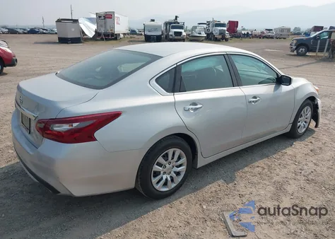 2018 Nissan Altima 2.5 S z USA, uszkodzony, nr VIN 1N4AL3AP4JC137909